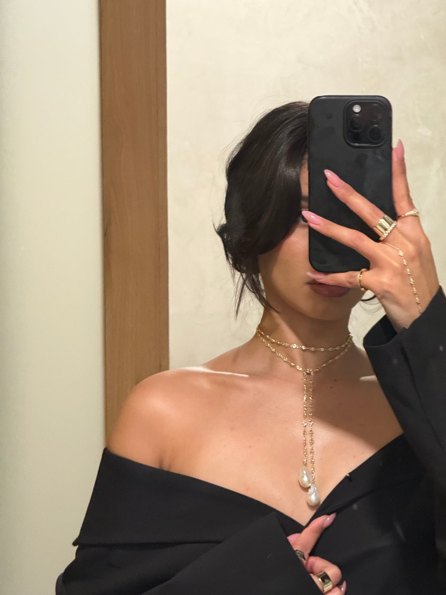 Minerva pearl necklace