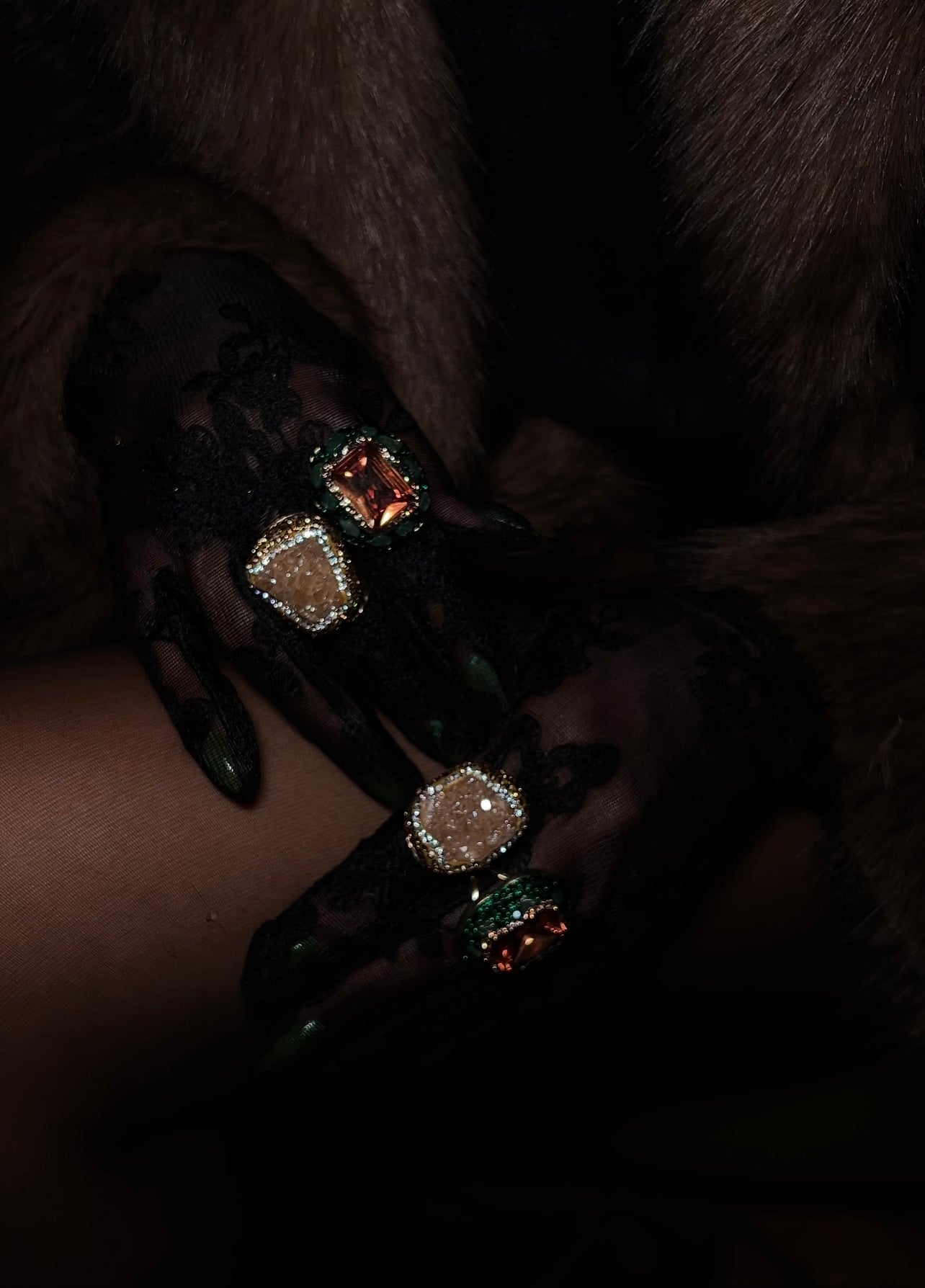 Mia rings