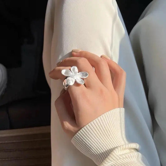 Daisy ring